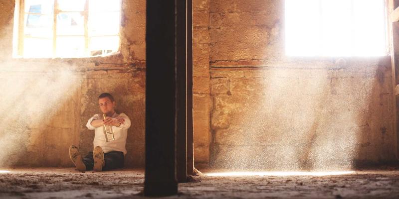 江苏新宇智能微电网解决方案：工业园区如何通过储能与太阳能实现能源自给与成本优化